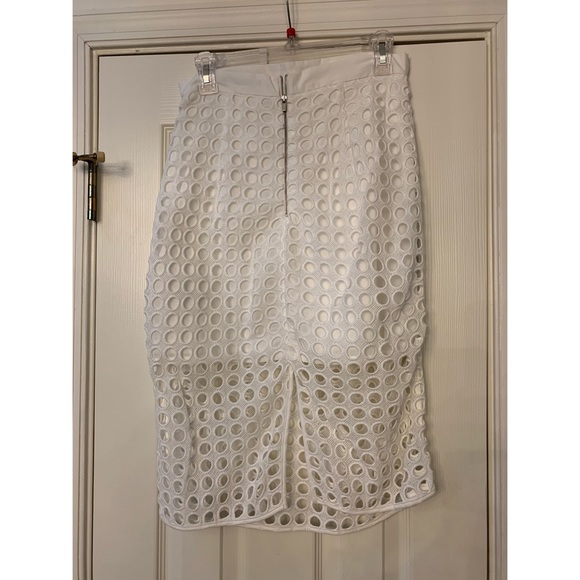 Banana Republic White Summer Skirt! - Picture 5 of 7